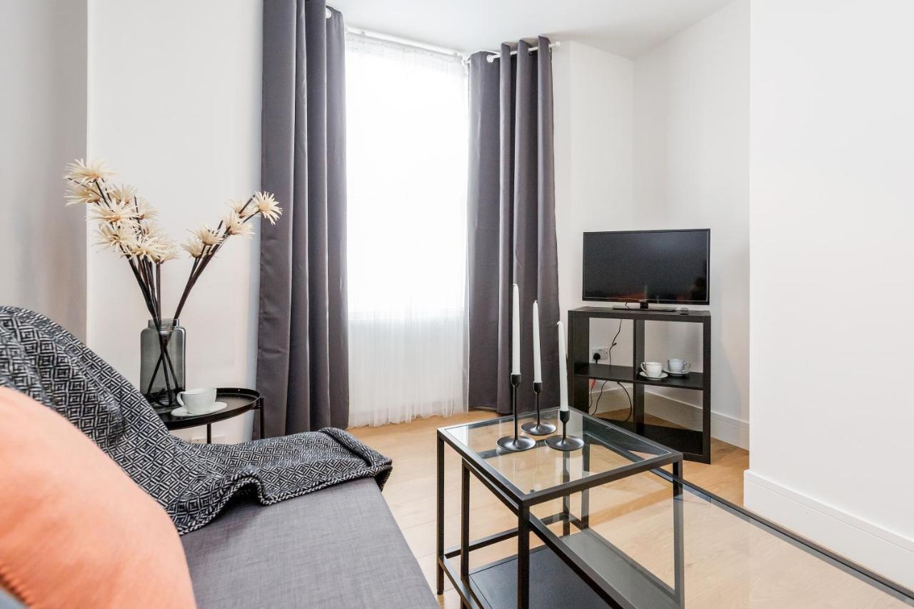 2 Bedrooms Serviced Apartment Excel Exhibition Centre, O2 Arena, Stratford Olympic City, Forest Gate, Central 런던 외부 사진