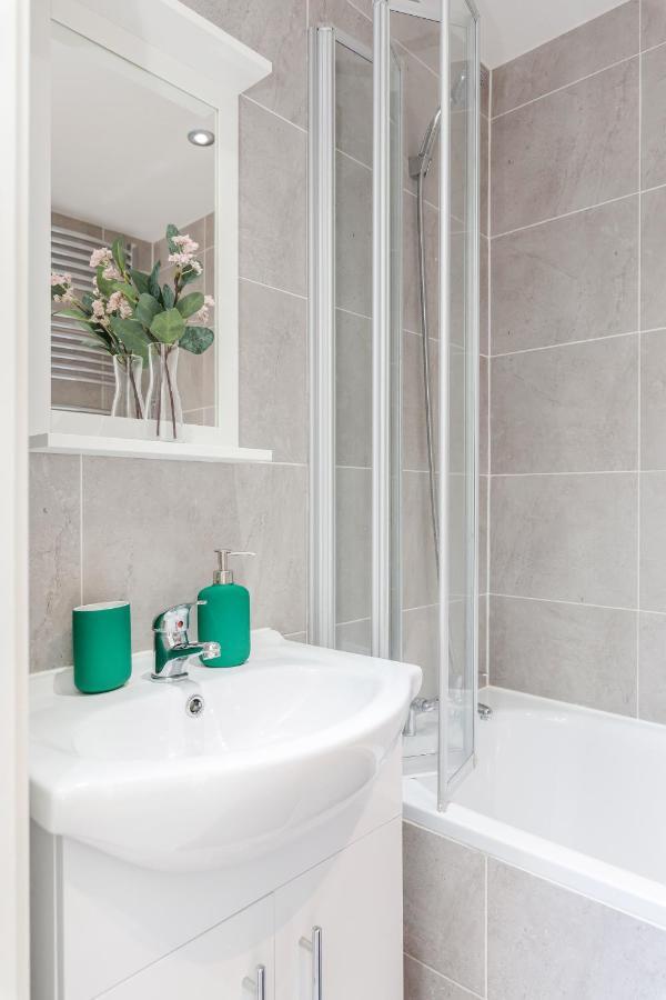 2 Bedrooms Serviced Apartment Excel Exhibition Centre, O2 Arena, Stratford Olympic City, Forest Gate, Central 런던 외부 사진